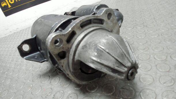Foto: ANLASSER / STARTER BOSCH ( SCHALTGETRIEBE ) eines Ford Sierra Turnier CL