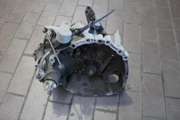 Foto: SCHALTGETRIEBE 5-GANG eines Rover 111 L