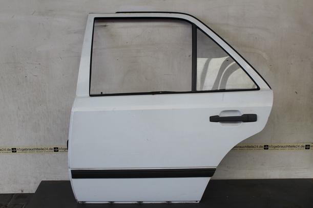 Foto: TÜR HINTEN LINKS eines Mercedes-Benz 230 E