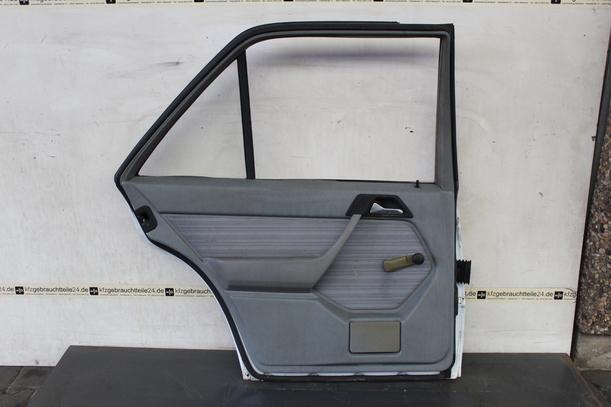 Foto: TÜR HINTEN LINKS eines Mercedes-Benz 230 E