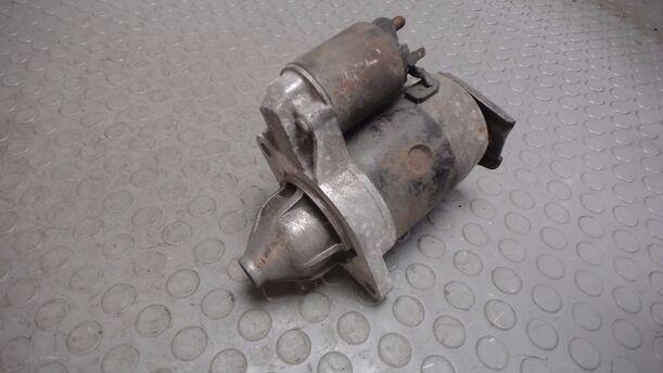 Foto: ANLASSER / STARTER eines Mazda 121 16V Canvas Top GLX
