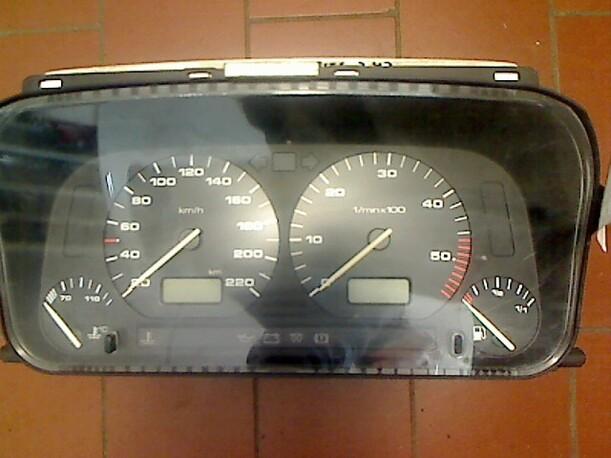 Foto: TACHOEINHEIT eines VW Golf 1.9 TD Europe