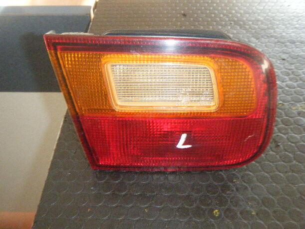 Foto: HECKLEUCHTE INNEN LINKS eines Honda Civic Coupe 1.5i