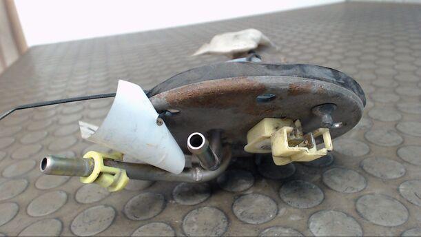 Foto: KRAFTSTOFFPUMPE eines Honda Civic 1.4i S