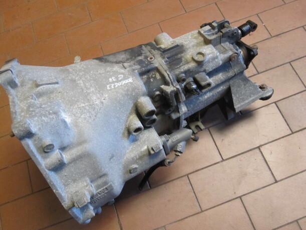 Foto: SCHALTGETRIEBE 5-GANG eines BMW 318i