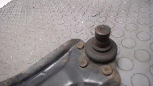 Foto: QUERLENKER LINKS (17mm Traggelenk) eines VW Golf Cabrio Youngline