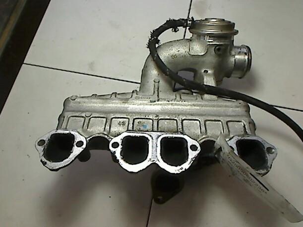 Foto: ANSAUGBRÜCKE eines Seat Toledo 1.9 TDI SXE