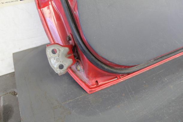 Foto: TÜR VORNE RECHTS V R eines Toyota Starlet 1.3 XLi