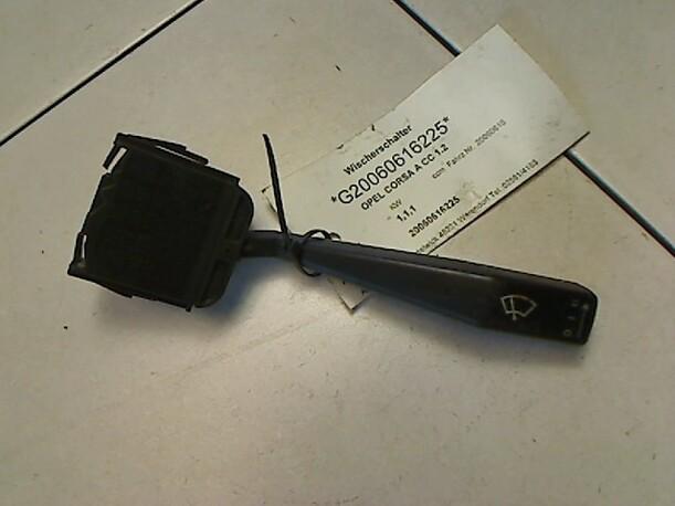 Foto: WISCHERSCHALTER eines Opel Corsa LS