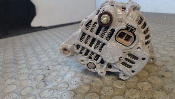 Foto: LICHTMASCHINE eines Mitsubishi Galant 1800 GLSi