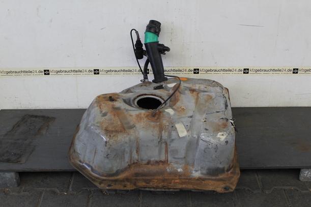 Foto: KRAFTSTOFFTANK eines Ford Sierra Turnier CLX (LX)