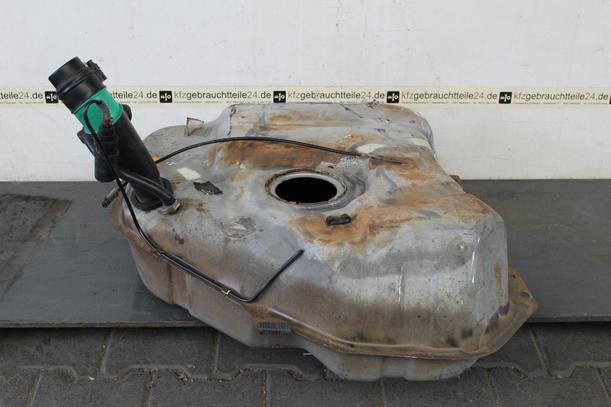 Foto: KRAFTSTOFFTANK eines Ford Sierra Turnier CLX (LX)