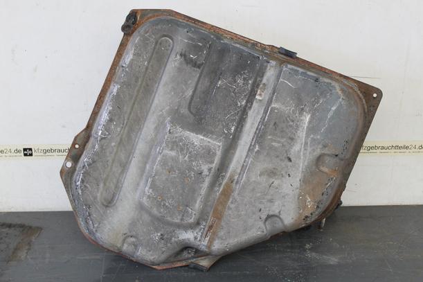 Foto: KRAFTSTOFFTANK eines Ford Sierra Turnier CLX (LX)