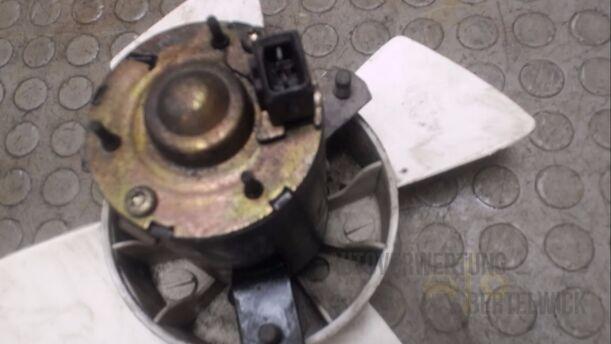 Foto: ELEKTROLÜFTER eines Skoda Felicia 1.3 LX