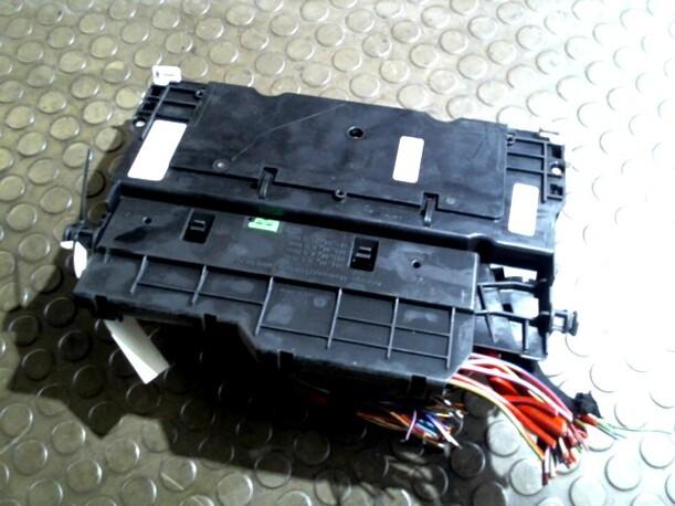 Foto: SICHERUNGSKASTEN eines BMW 318 Ci
