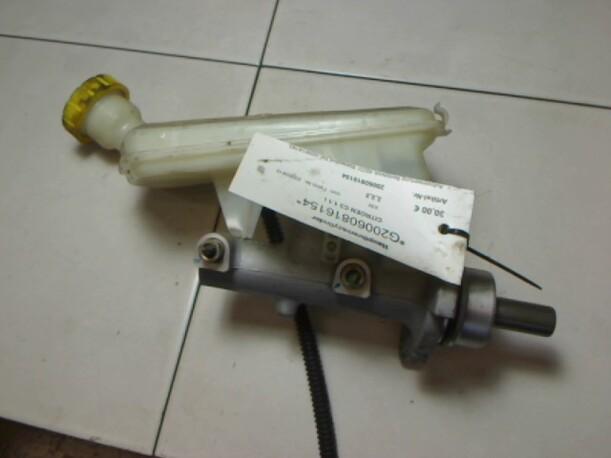 Foto: HAUPTBREMSZYLINDER eines Citroen C3 1.1 Advance