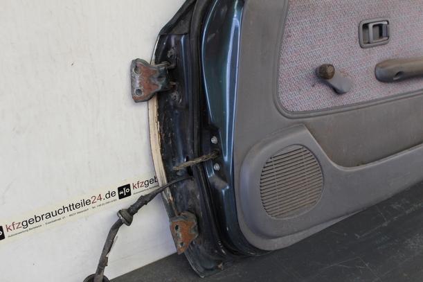 Foto: TÜR VORNE RECHTS V R eines Nissan Micra L