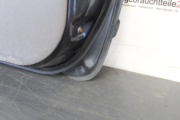 Foto: TÜR VORNE RECHTS V R eines Nissan Micra L