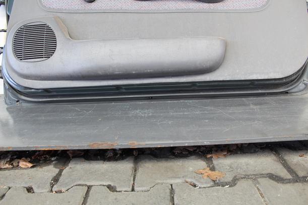 Foto: TÜR VORNE RECHTS V R eines Nissan Micra L