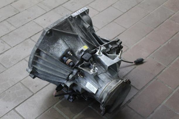 Foto: SCHALTGETRIEBE 5-GANG eines Ford Fiesta Focus
