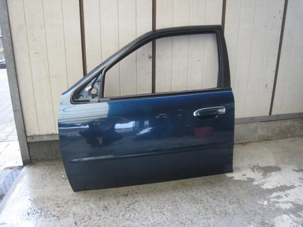 Foto: TÜR VORNE LINKS V L eines Ford Scorpio Turnier Style