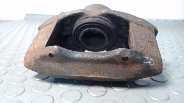 Foto: BREMSSATTEL VORN RECHTS eines Opel Corsa LS
