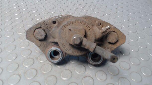 Foto: BREMSSATTEL VORN RECHTS eines Opel Corsa LS