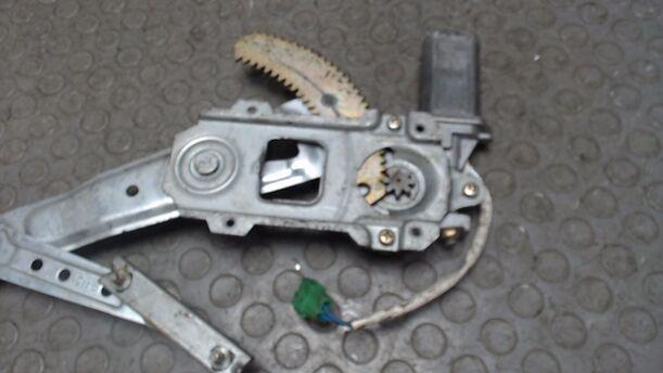 Foto: FENSTERHEBER HL eines Subaru Legacy 2.0 4WD LX