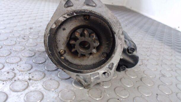 Foto: ANLASSER / STARTER HITACHI eines Nissan Sunny LX