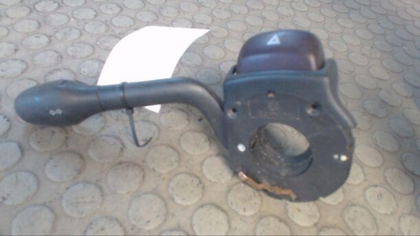 Foto: BLINK-/KOMBISCHALTER eines VW Passat Variant 1.8 CL
