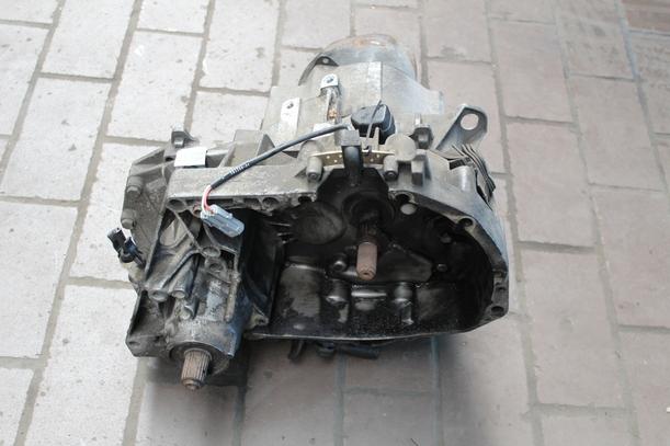 Foto: SCHALTGETRIEBE 5-GANG JB1046 eines Renault Clio RL