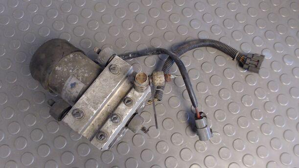 Foto: HAUPTBREMSAGGREGAT ABS eines Mazda 626 2.5i V6