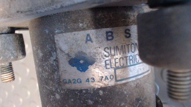 Foto: HAUPTBREMSAGGREGAT ABS eines Mazda 626 2.5i V6