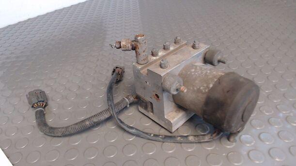 Foto: HAUPTBREMSAGGREGAT ABS eines Mazda 626 2.5i V6