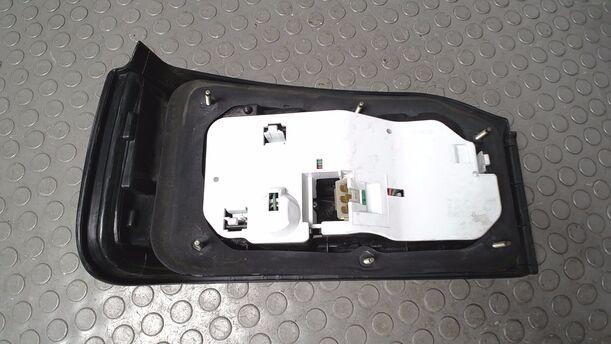 Foto: HECKLEUCHTE/ RÜCKLEUCHTE RECHTS ( 2/3 TÜRER ) eines Mazda 323 1.6i GLX