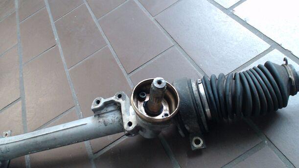 Foto: LENKGETRIEBE (ohne Servo) eines Seat Ibiza 1.3i CL