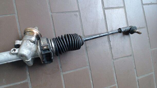 Foto: LENKGETRIEBE (ohne Servo) eines Seat Ibiza 1.3i CL