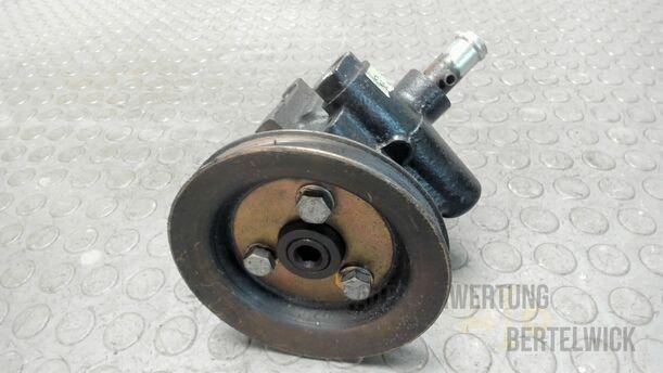 Foto: LENKGETRIEBEPUMPE eines Alfa Romeo 145 1.6
