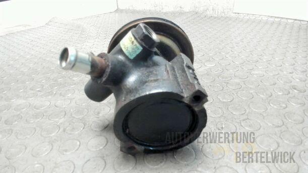 Foto: LENKGETRIEBEPUMPE eines Alfa Romeo 145 1.6