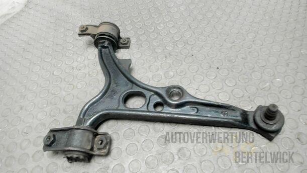 Foto: QUERLENKER VORNE LINKS eines Alfa Romeo 145 1.6