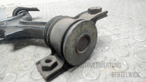 Foto: QUERLENKER VORNE LINKS eines Alfa Romeo 145 1.6