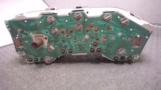 Foto: TACHOEINHEIT eines Mitsubishi Eclipse 2000 16V GSi