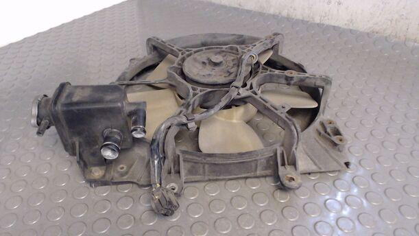 Foto: ELEKTROLÜFTER eines Mazda 626 2.5i V6