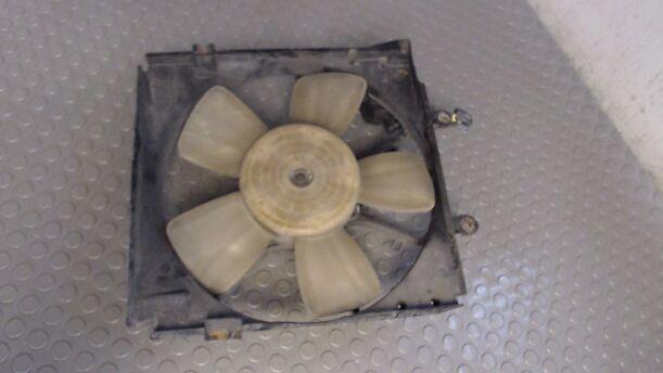 Foto: ELEKTROLÜFTER eines Mazda 626 2.5i V6