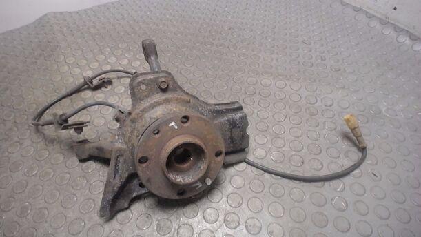 Foto: ACHSSCHENKEL VORNE LINKS eines Lancia Delta 1.6 i.e.