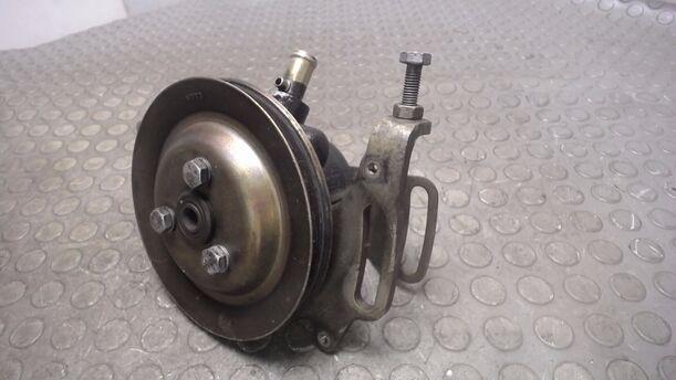Foto: LENKGETRIEBEPUMPE eines Lancia Delta 1.6 i.e.
