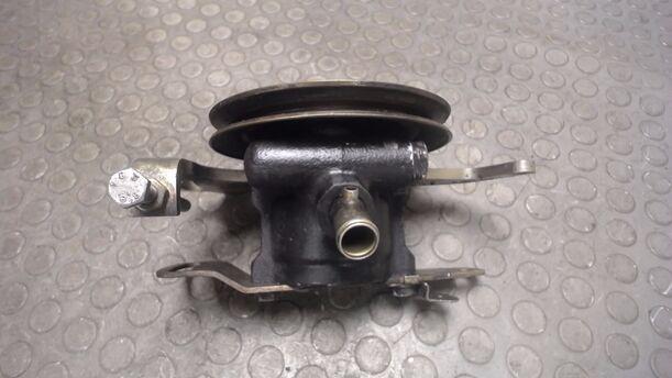 Foto: LENKGETRIEBEPUMPE eines Lancia Delta 1.6 i.e.
