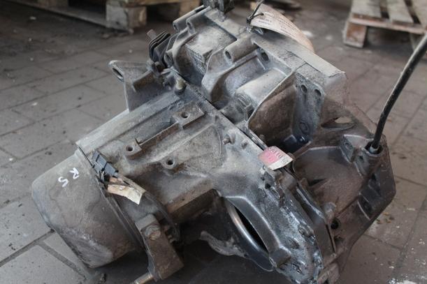 Foto: SCHALTGETRIEBE 5-GANG JB1013 eines Renault R 5 GTD