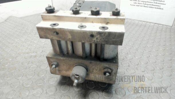 Foto: HAUPTBREMSAGGREGAT ABS eines Alfa Romeo 145 1.6