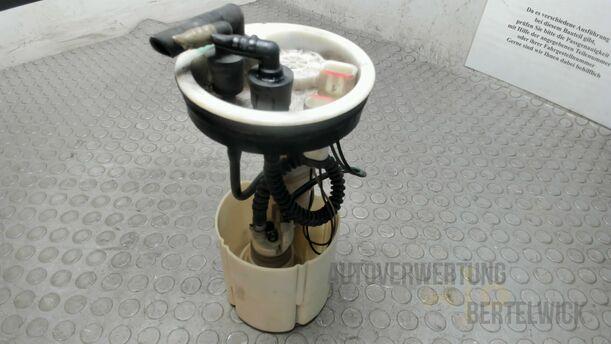 Foto: KRAFTSTOFFPUMPE eines Alfa Romeo 145 1.6
